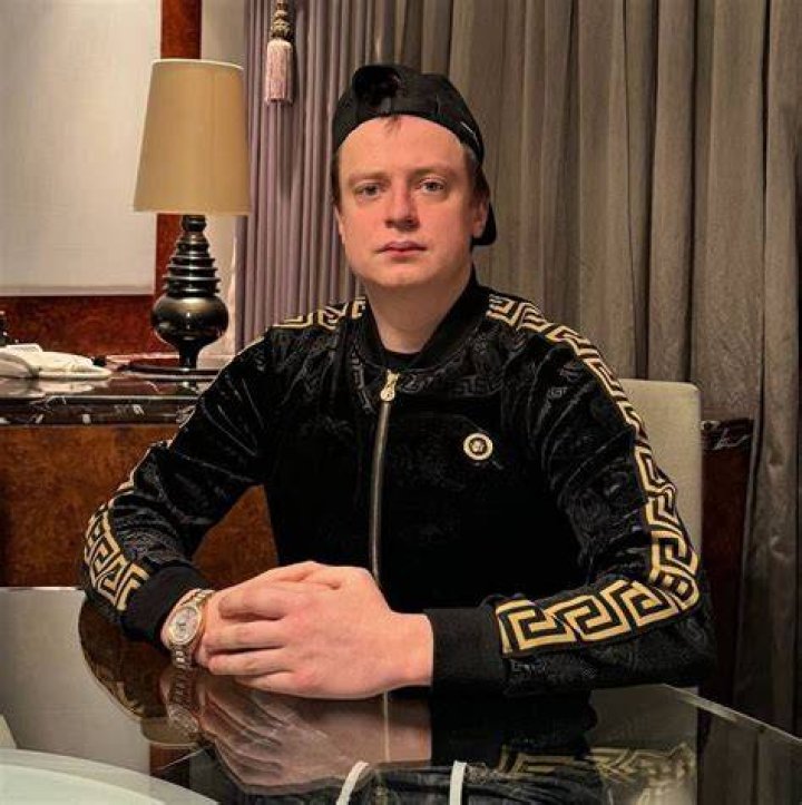MELLSTROY и его сущность Золотая молодёжь YouTube