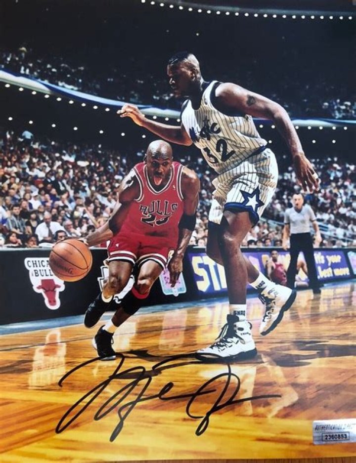 Michael Jordan Chicago Bulls Signed 8.5x11 Photo with Dennis Rodman