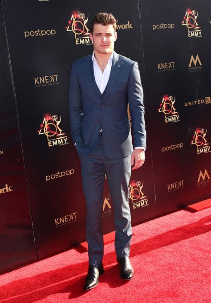 Michael Mealor Talks Playing an Abbott Heir "I Love Kyle's Devious