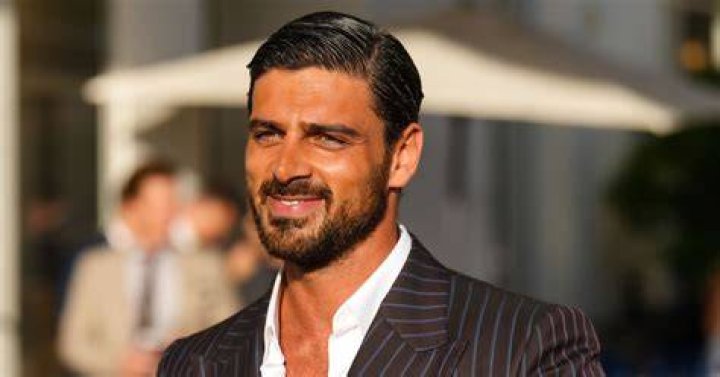 Michele Morrone (massimo) & Annamaria Sieklucka (laura) Are Dating In