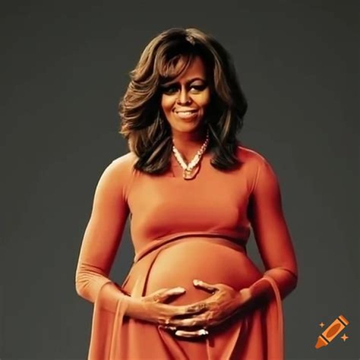 Michelle obama in 9th month pregnancy