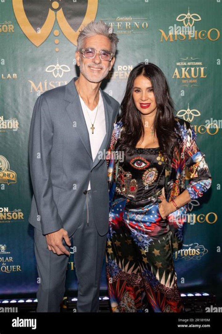 Miguel Varoni and Catherine Siachoque Love after Love!