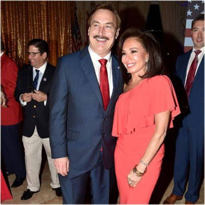 Mike Lindell Net Worth, Wife, Wiki, Bio, Age, Kids, Family Walikali