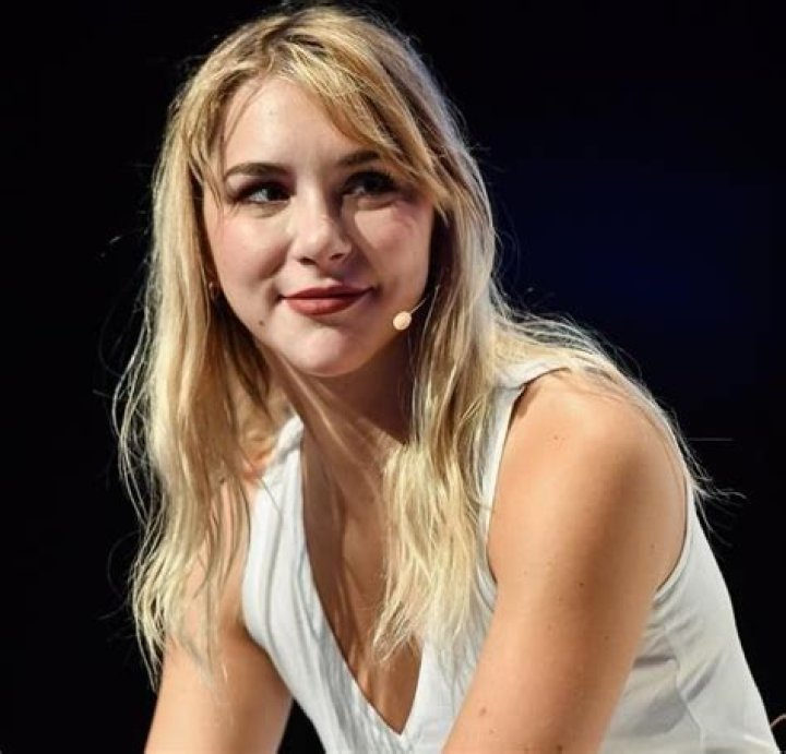Mikhaila Peterson Bio, Wiki, Age, Height, Husband, Daughter, Podcast
