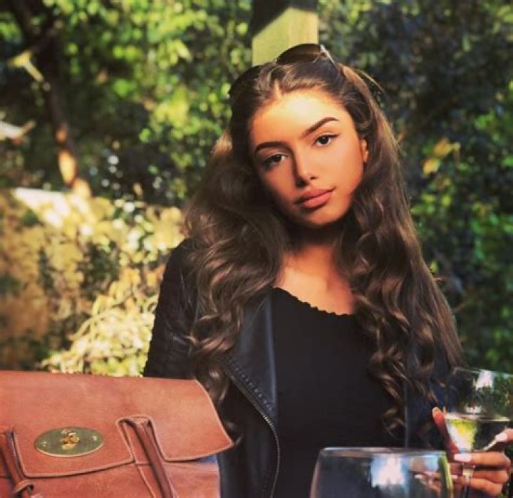 Mimi Keene Bio, Wiki, Net Worth, Dating, Boyfriend, Age, Height