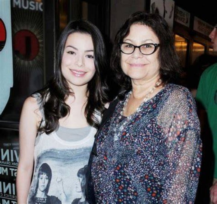 Miranda Cosgrove Bio, family, net worth