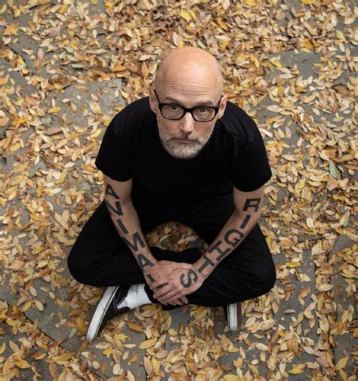 Moby 'Extreme Ways (Reprise Version)' (Official Music Video