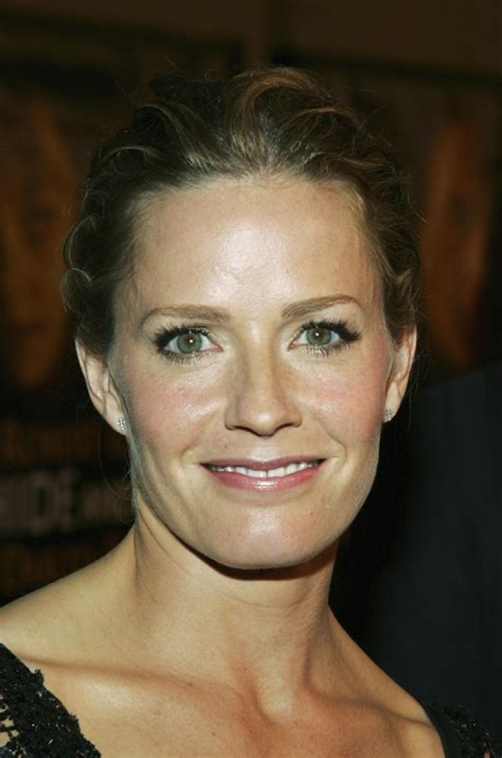 Model Celebrity gallery Elizabeth Shue Gallery Colection