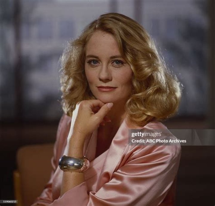 MOONLIGHTING Cybill Shepherd Gallery Shoot Date July 21, 1986