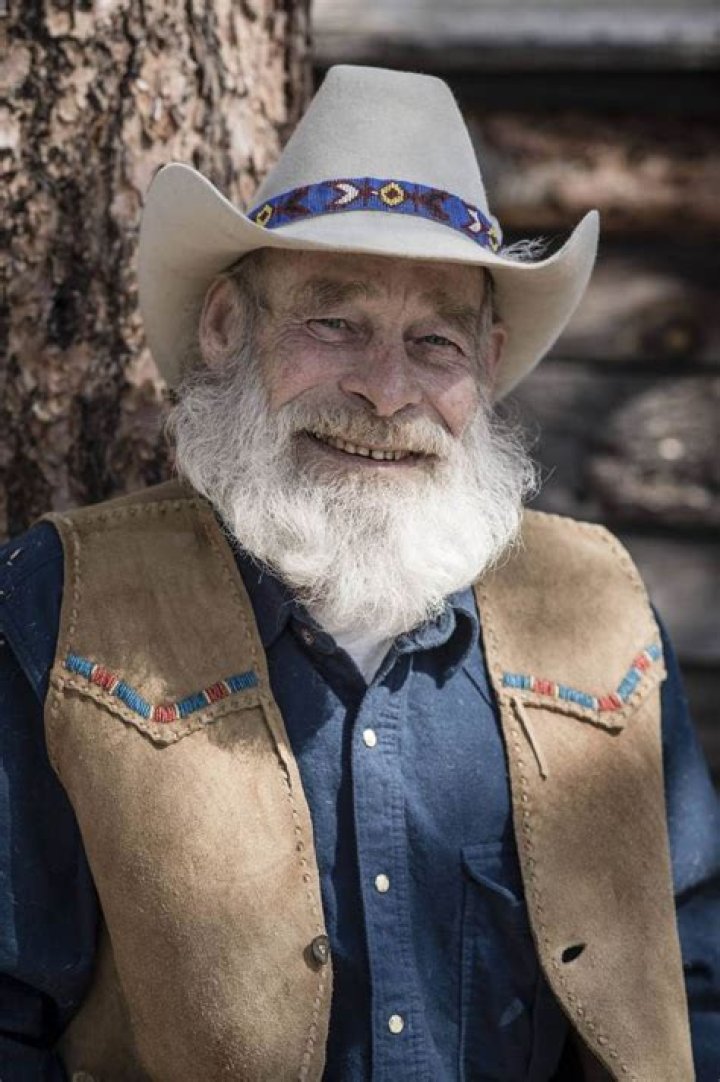 MOUNTAIN MEN Tom Oar Will Return for Season Three in June! (VIDEO
