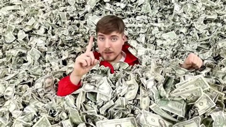 MrBeast is giving away free burgers in Garden City YouTube