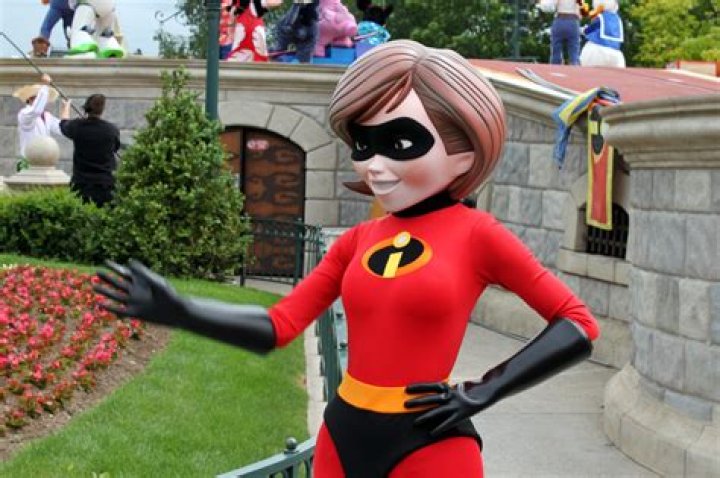 Mrs. Incredible at Disney Character Central The incredibles, Girls in