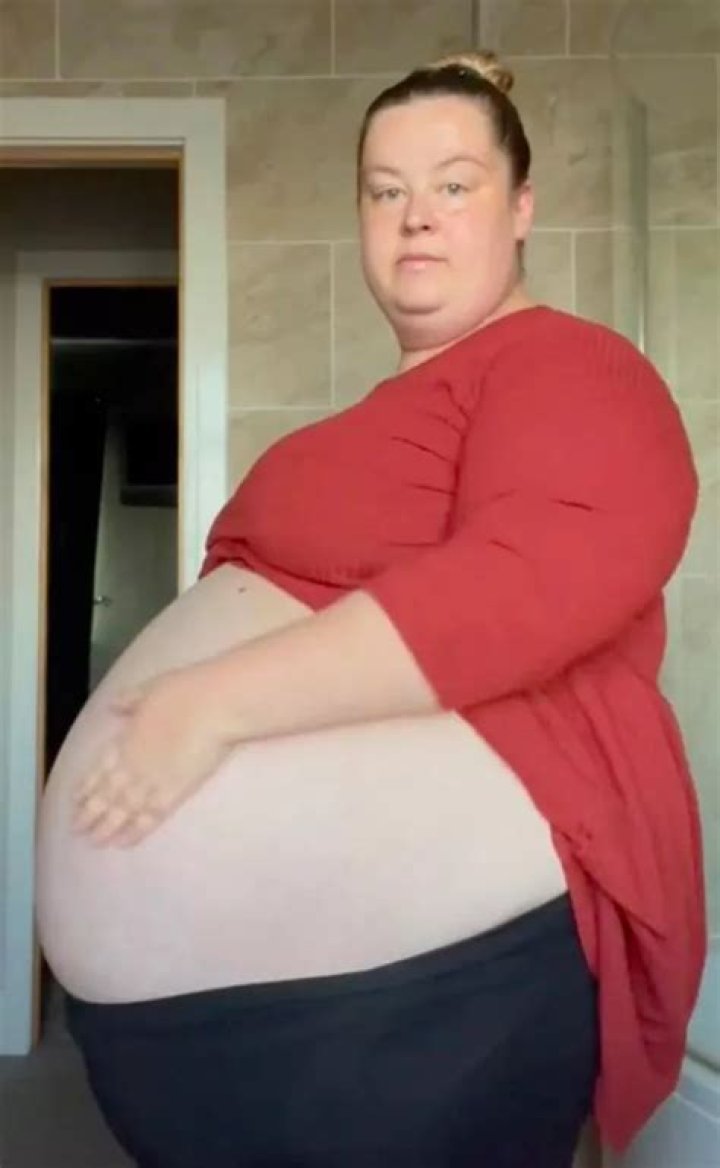 Mum who went viral for huge baby bump shows what she looks like