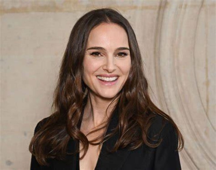 Natalie Portman Net Worth February 2023, Salary, Age, Siblings, Bio