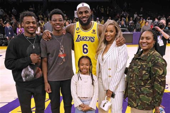 Nba Player Who Is Cal Bowdler Wife