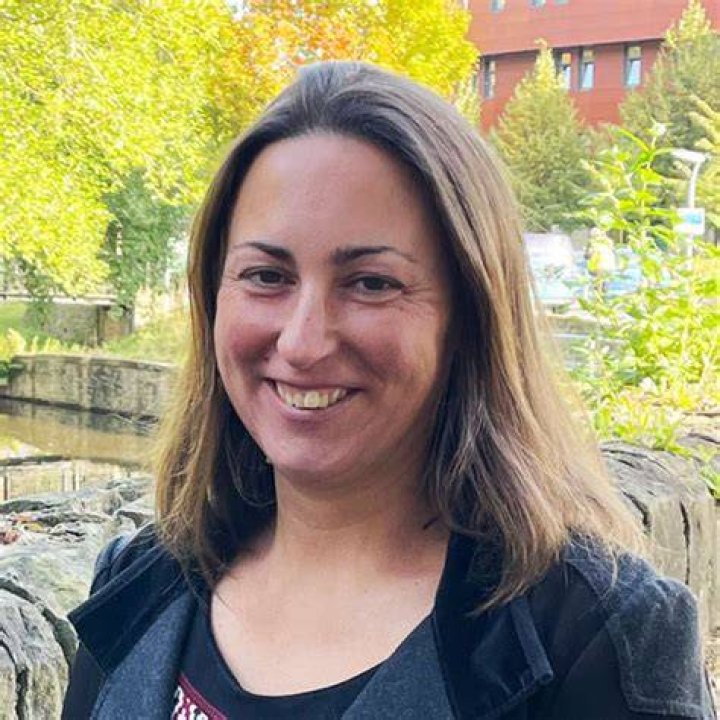 NEET Early Intervention Dr Lisa Russell University of Huddersfield