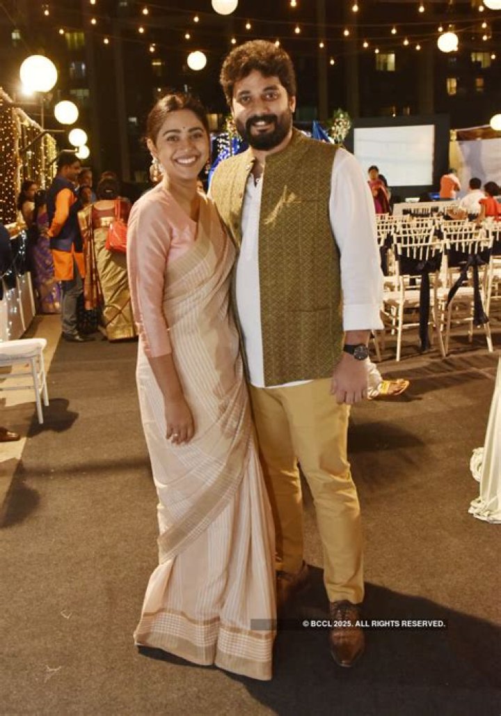 Neha Mandlekar poses with Chinmay Mandlekar during Siddharth Chandekar