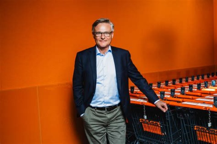 Neuer MigrosChef Zumbrunnen verdient weniger als der alte Handelszeitung