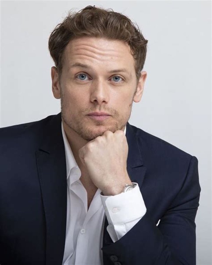 NEW HQ Portraits of Sam Heughan and Caitriona Balfe Outlander Online