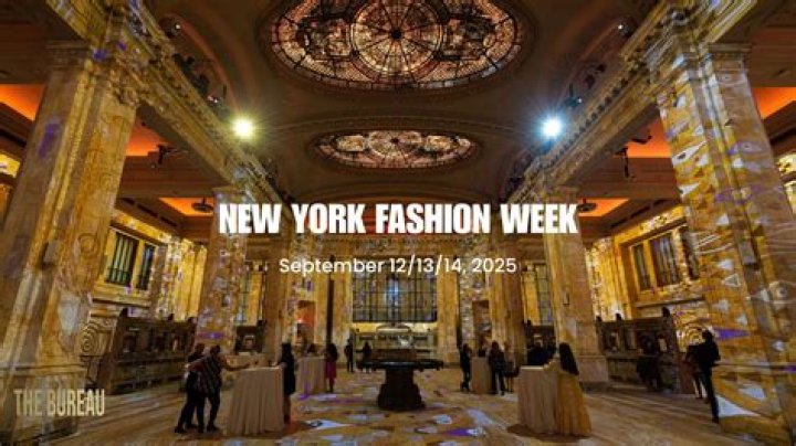  New York Fashion Week Fun Through the Years POPSUGAR Celebrity Photo 5