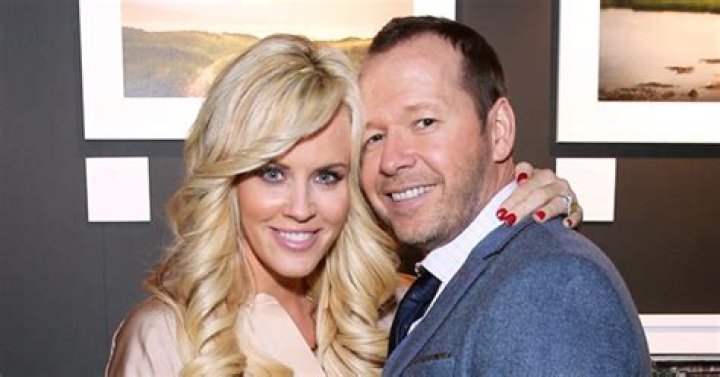 Newlyweds Donnie Wahlberg and Jenny McCarthy Land Reality Show