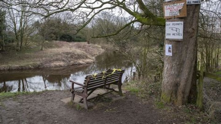Nicola Bulley Divers searching river and helicopter circling near where mum of two went missing