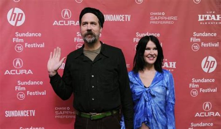 Nirvana bassist Krist Novoselic clarifies 'I don't support fascism