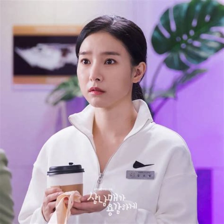No Wonder She&rsquo;s So Pretty Fans Gush Over Throwback Photo of Singer