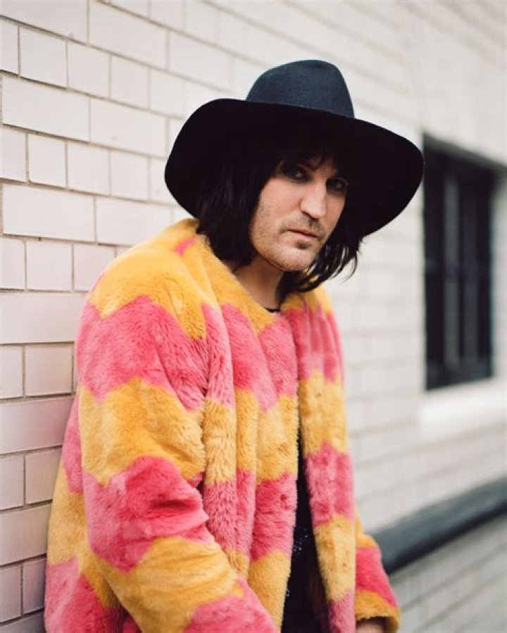 Noel Fielding Bio, Age, Parents, Siblings, Wife, Children, Height