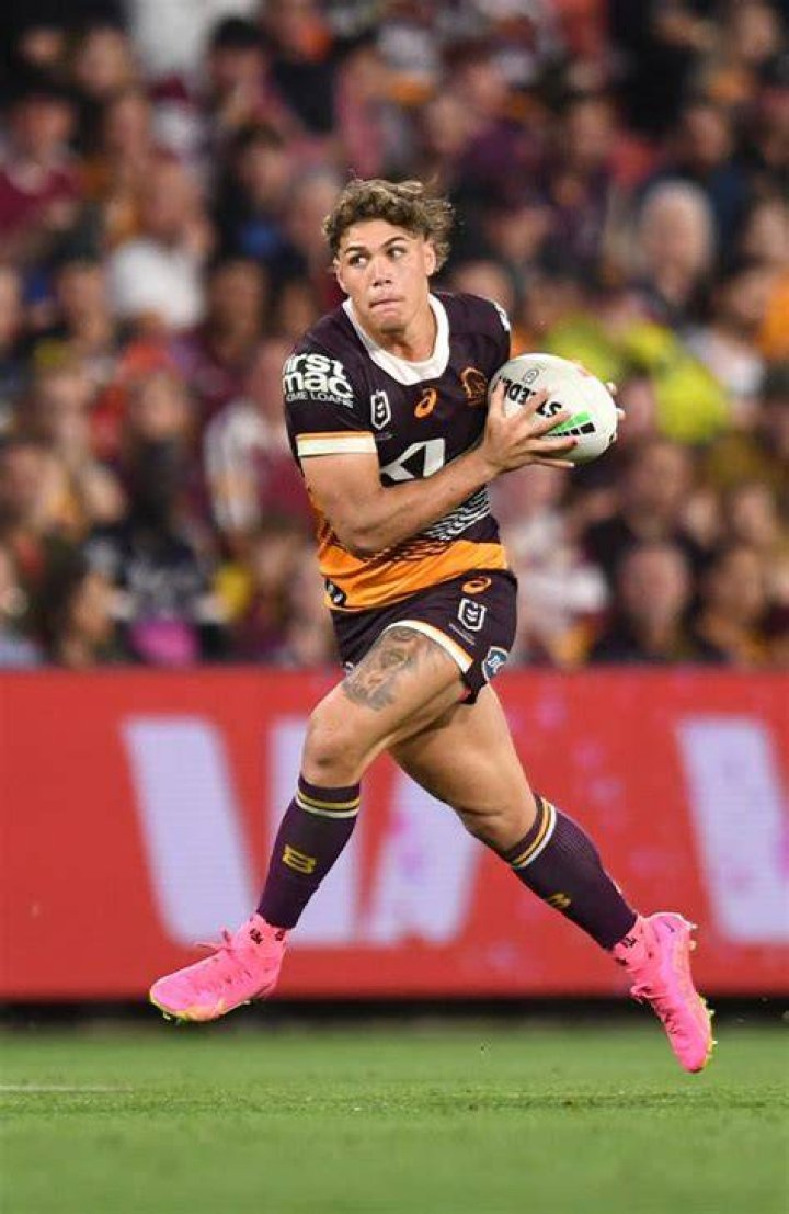 NRL Tackle Reece Walsh backs up swagger and showmanship with plenty of
