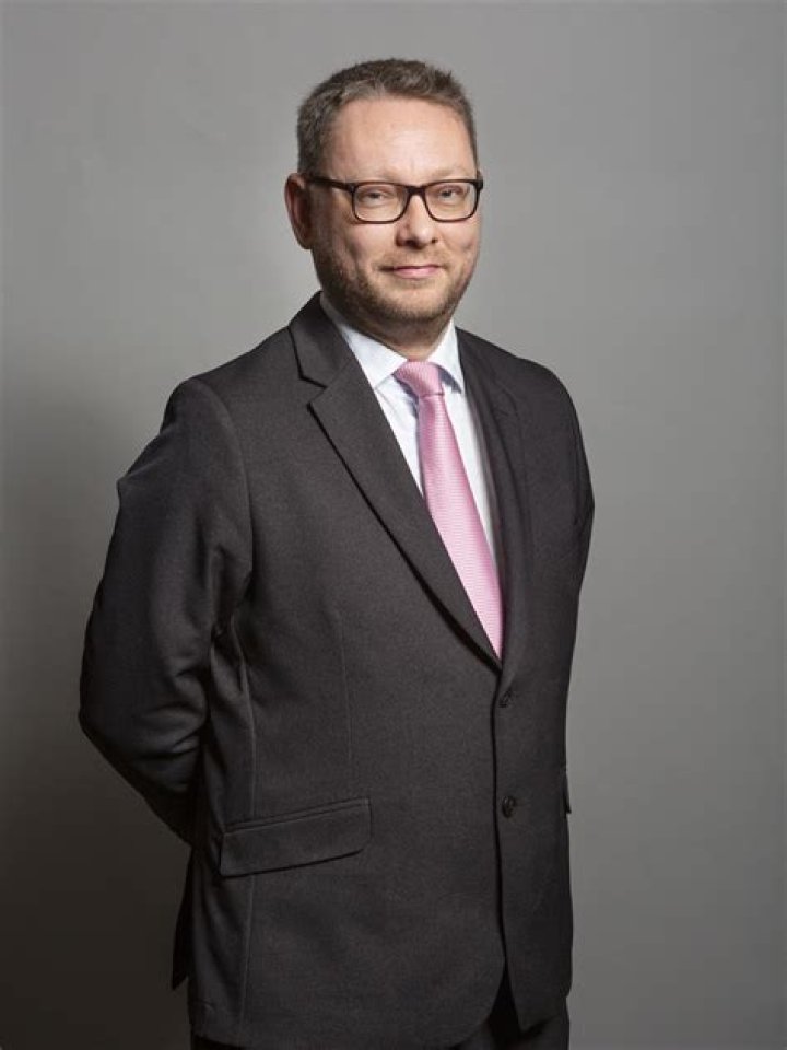 Official portrait for Richard Thomson MPs and Lords UK Parliament