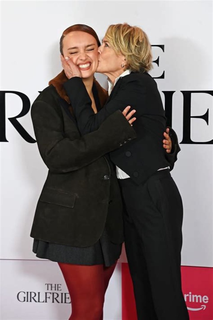 Olivia Cooke Valorie Walden