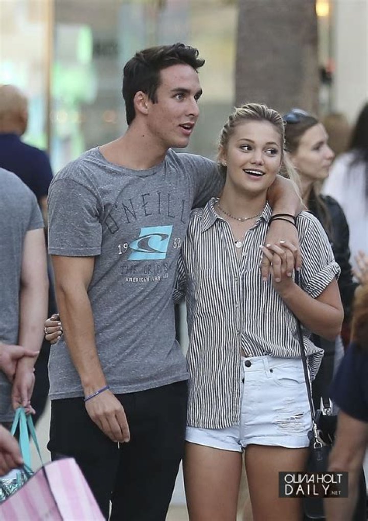 OLIVIA HOLT with Her Boyfriend Out in Santa Monica 09/05/2015 HawtCelebs
