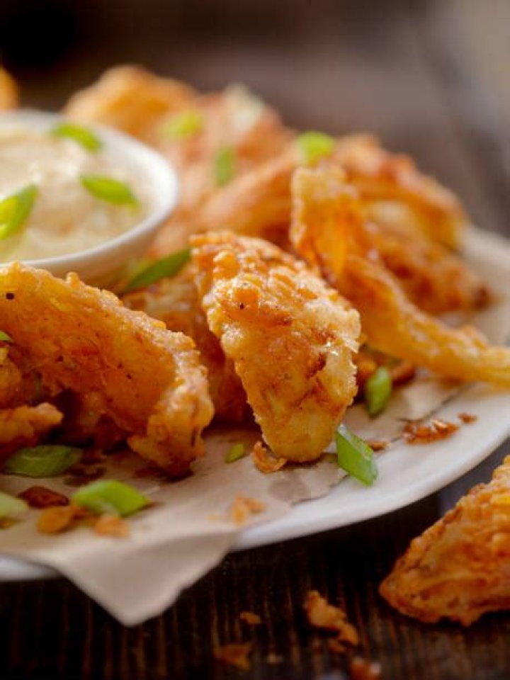 Onion Petals With Dipping Sauce LA At Home