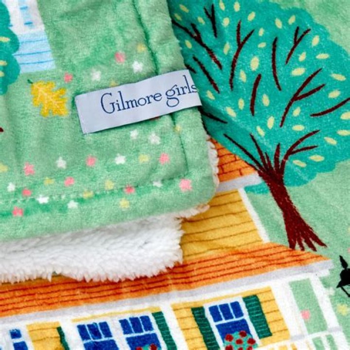 Order Gilmore Girls Fleece Blanket from Brightroomy now!
