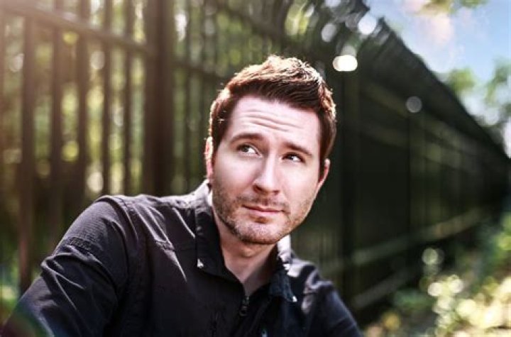 Owl City&rsquo;s Adam Young Tells the Story of His &lsquo;Relationship&rsquo; With Taylor