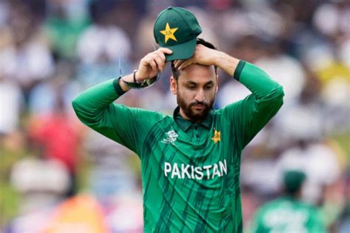 Pakistan women&rsquo;s captain appeals to PM Khan for help after FIFA ban