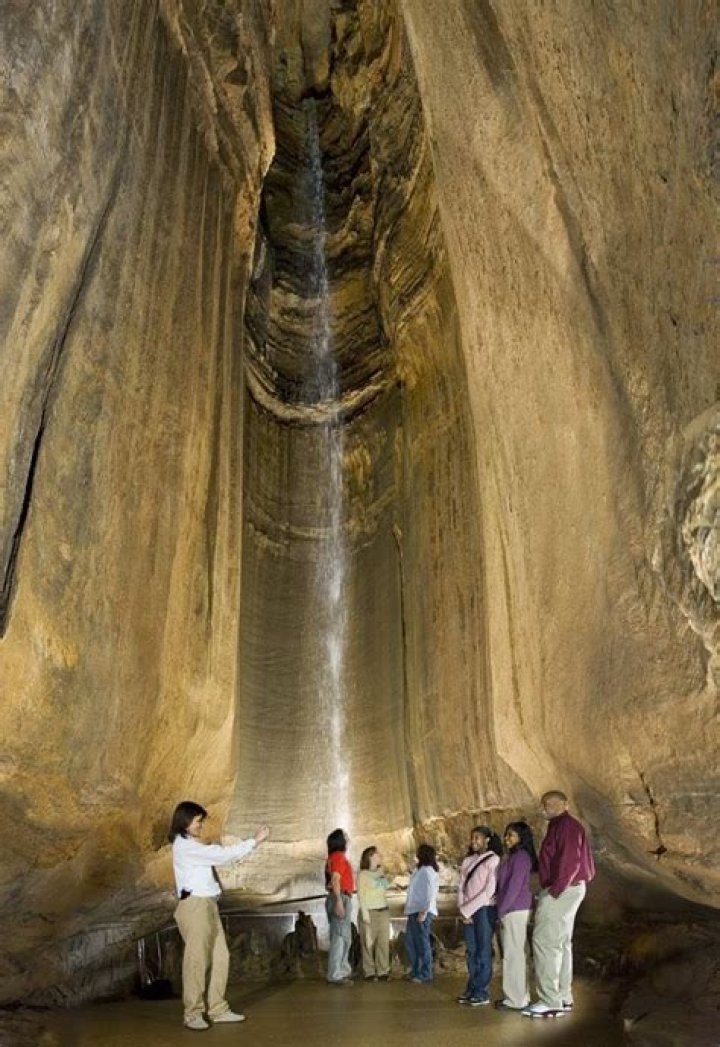 PAVAN MICKEY The underground waterfall of United States
