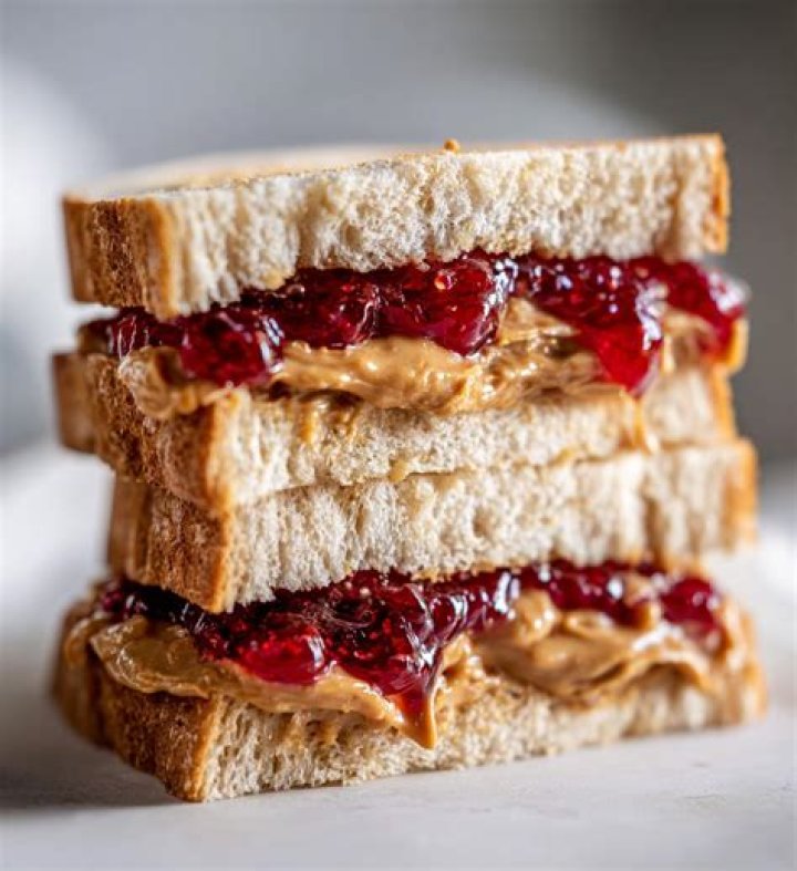 peanut butter and jelly sandwich crackers