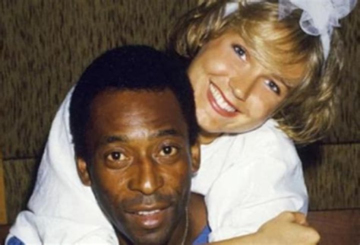 Pel&eacute; namorou Xuxa e foi casado tr&ecirc;s vezes; relembre a vida amorosa do