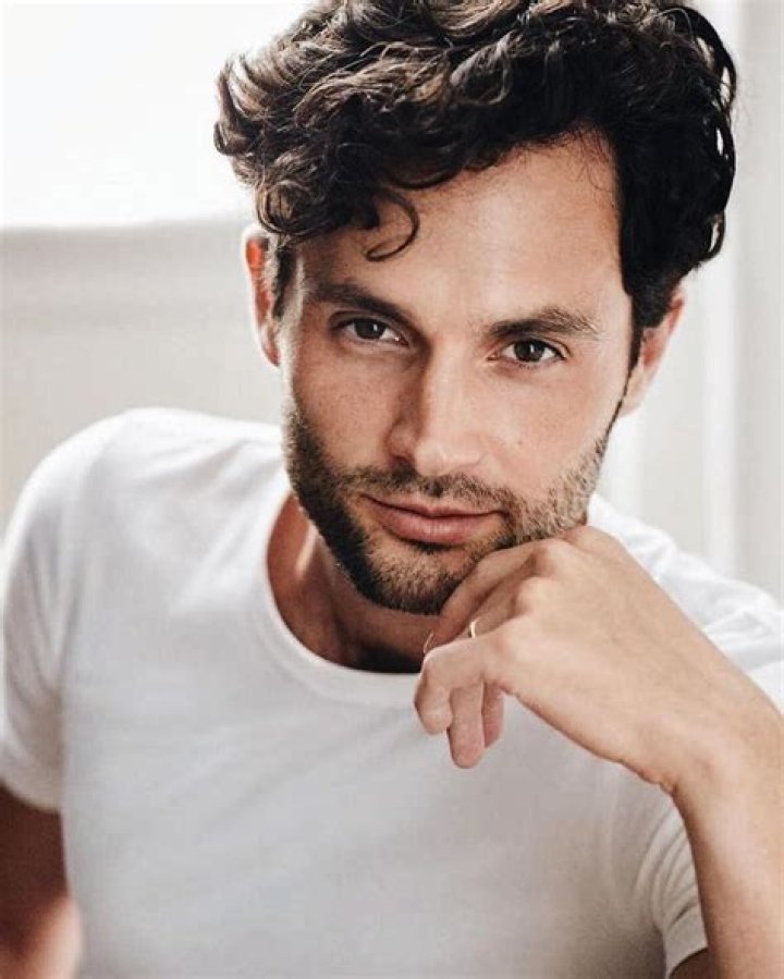 Penn Badgley Biography, Height & Life Story Super Stars Bio