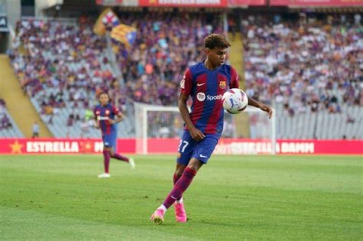 Perkenalkan Lamine Yamal, 'Mini Messi ' yang Berusia 15 tahun yang