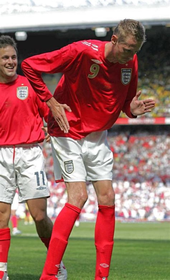 Peter Crouch spotted in the mosh pit at Isle of Wight Festival as fans