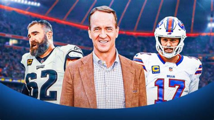 Peyton Manning makes hilarious guest appearance on 'The Manning Hour