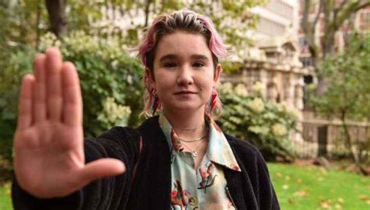 Phoebe Plummer Talks Soup and Van Gogh