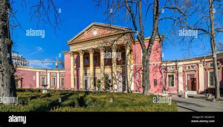 Photo de Odessa A&rsquo;zion Grand Army Photo Odessa A&rsquo;zion Photo 10