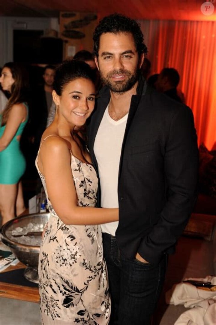 Photo Emmanuelle Chriqui et son boyfriend Adrian Bellani lors de la