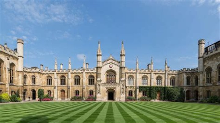 Photo of University College as Goodell College in A Simple Favor