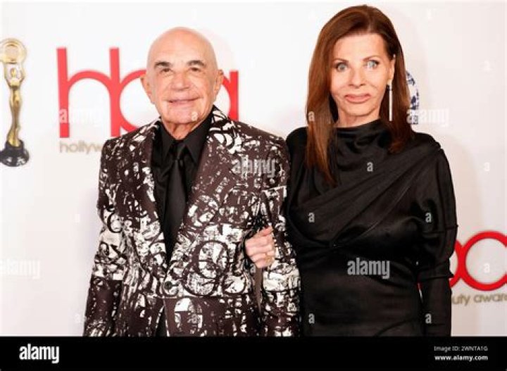 Photo Robert and Linell Shapiro attend Los Angeles premiere of 'Mark