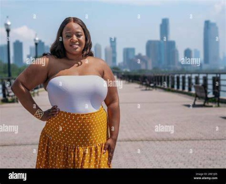 Photos Chubby Lady Accuses Singer Usher Of Infecting Her With Herpes